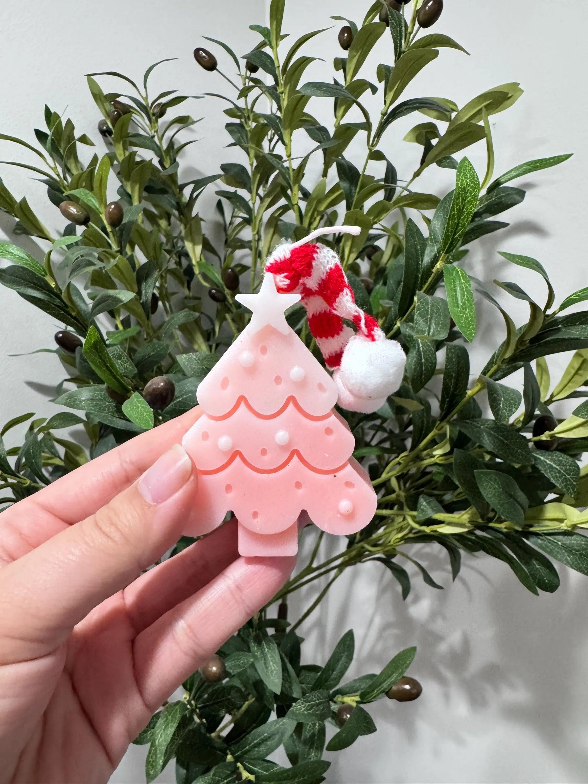 Pink Mitten & Pink Christmas Tree Candle Gift Set Holiday Scented Candles Christmas Gift Box Winter Home Décor Twentynine Luxury