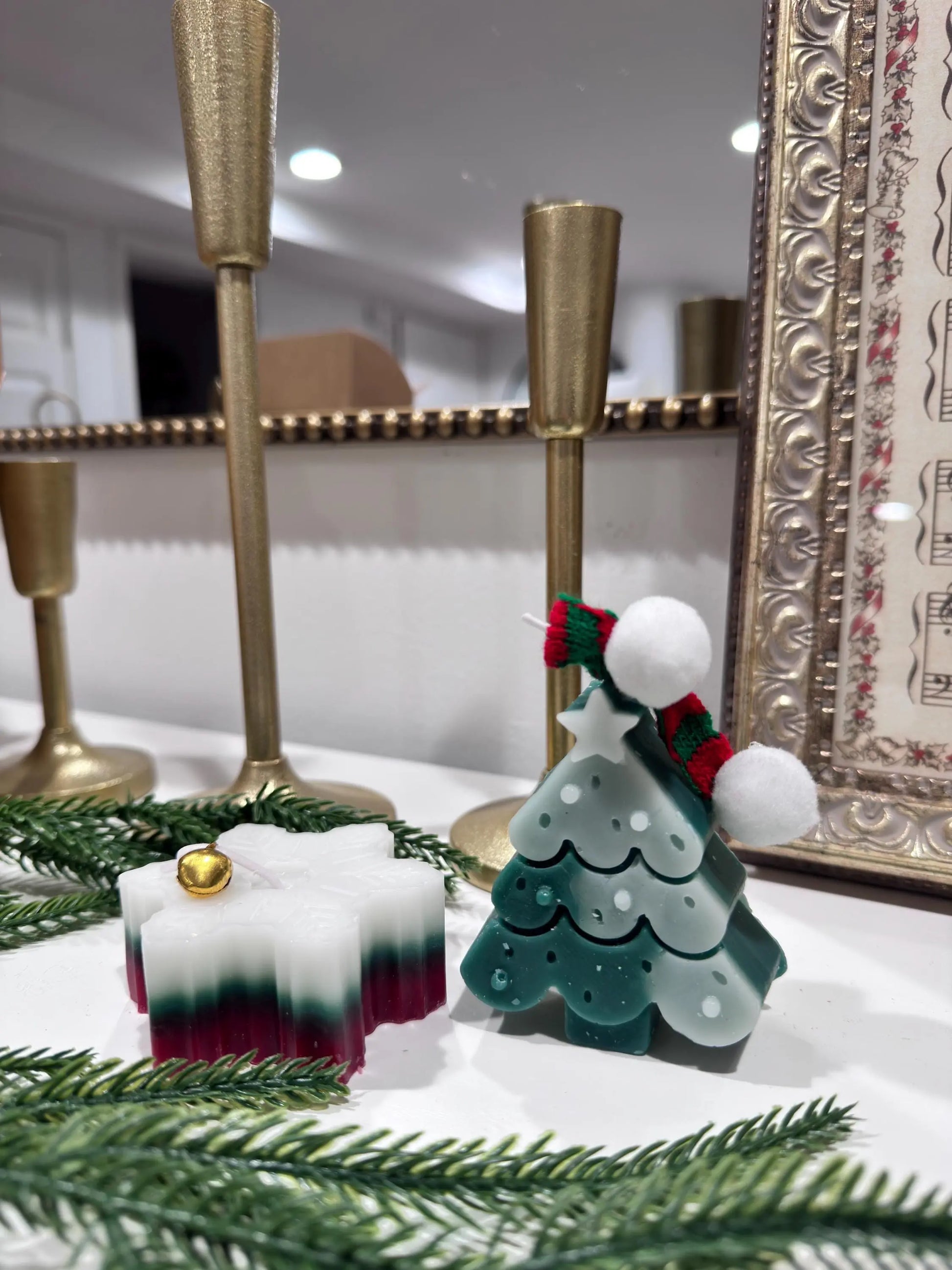 Snowflake & Christmas Tree Candle Gift Set – Christmas Scented Candles & Holiday Gift Box Twentynine Luxury