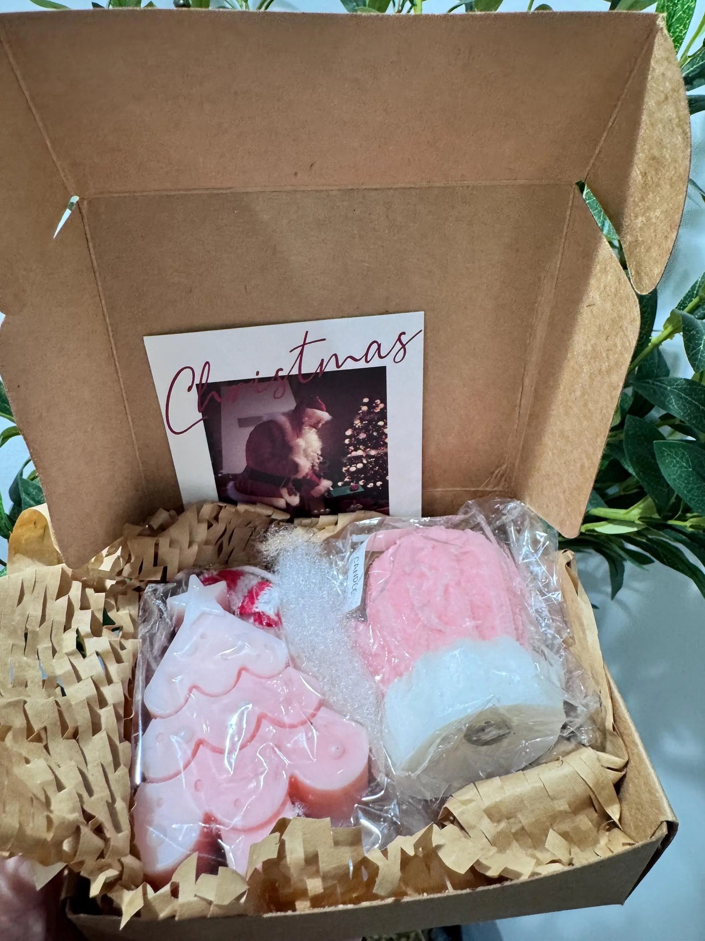 Pink Mitten & Pink Christmas Tree Candle Gift Set Holiday Scented Candles Christmas Gift Box Winter Home Décor Twentynine Luxury